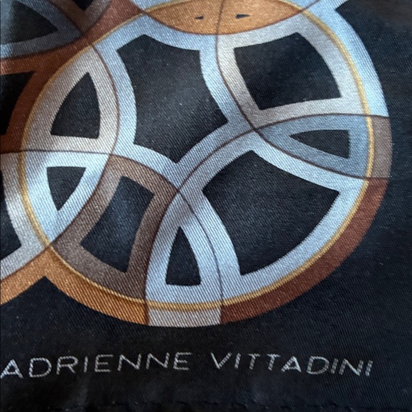 Geometric Patterned Scarf - Picture 4 of 4